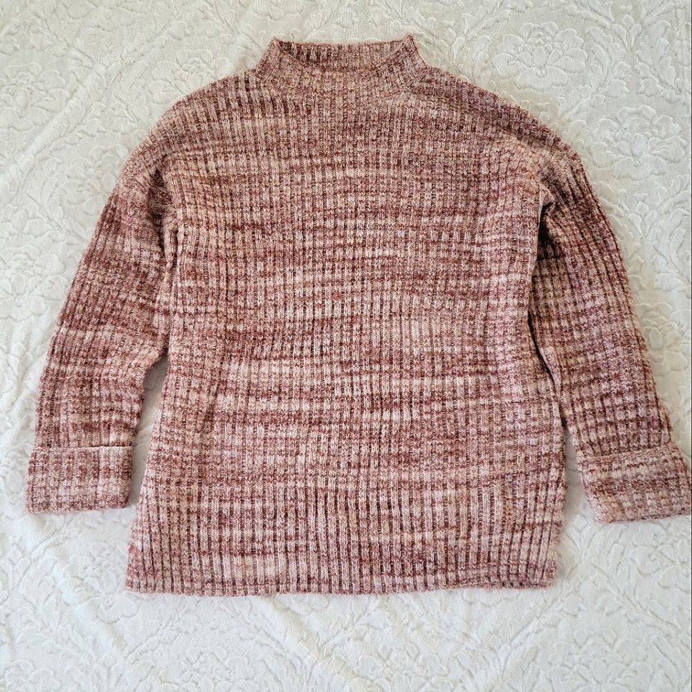 Women's Old Navy Tunic Length Sweater - Picture 2 of 5